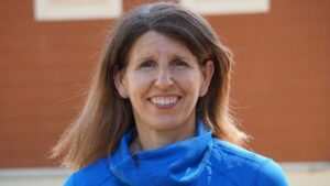 Dr. Christin Finn